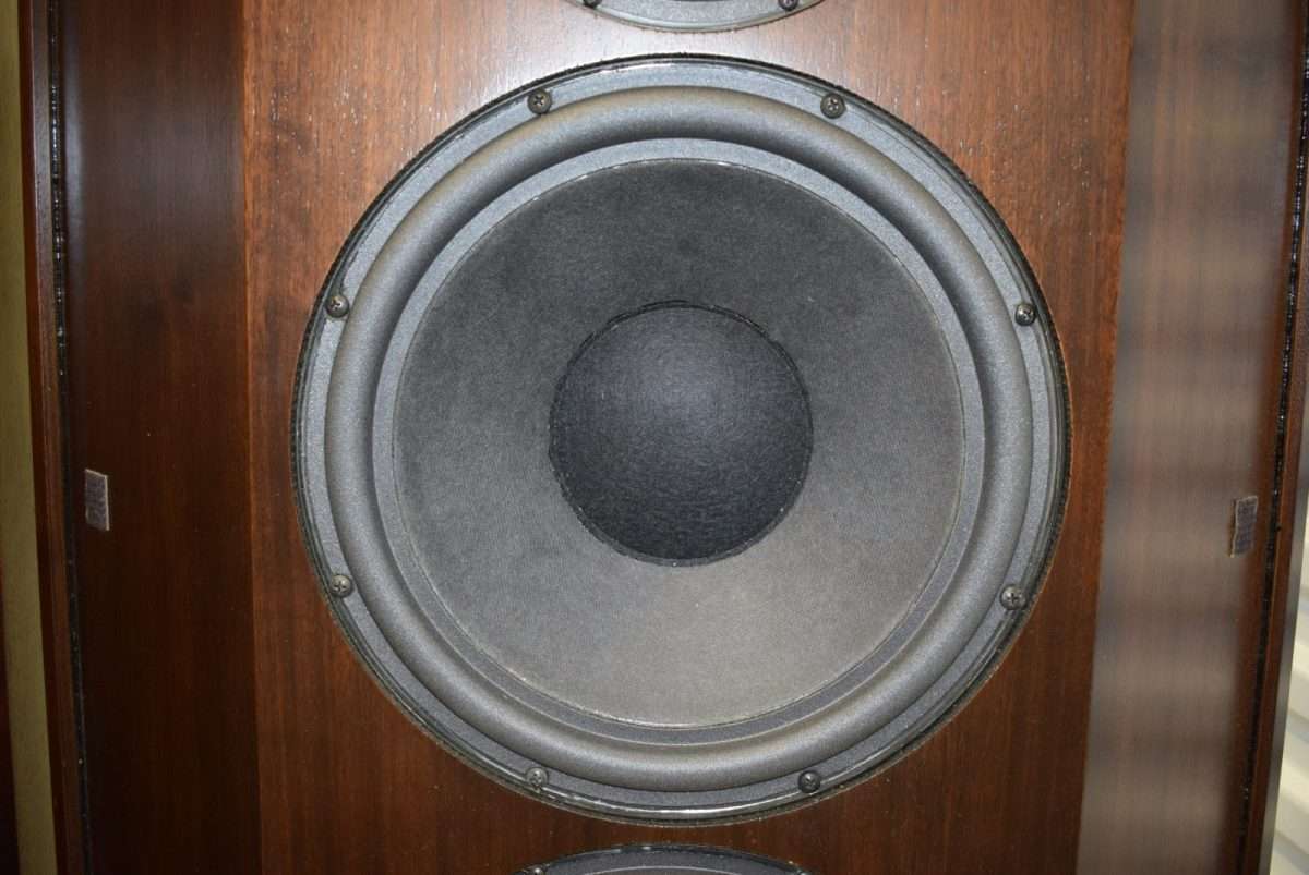 McIntosh Speakers - Model: XR-19 - Image 10