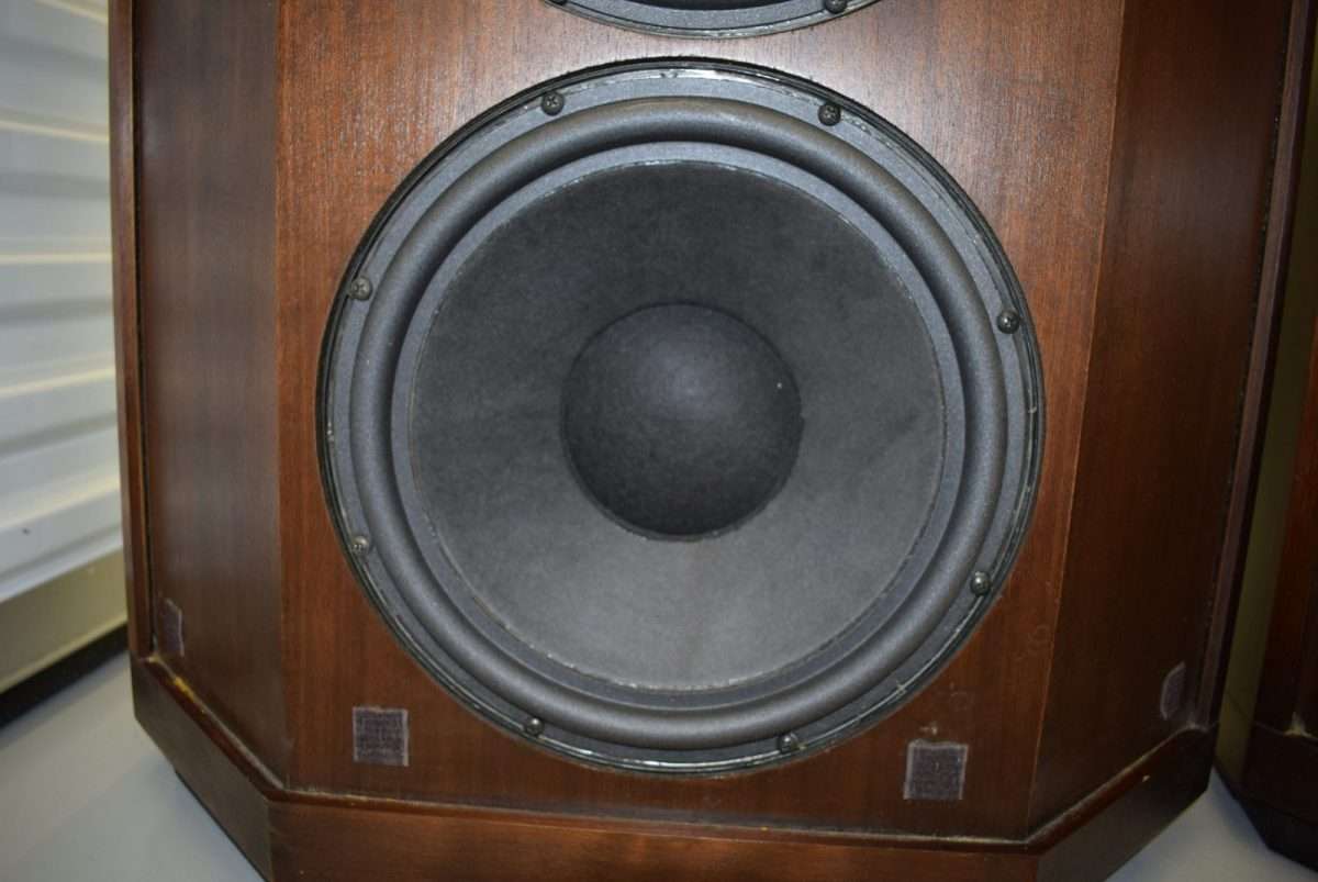 McIntosh Speakers - Model: XR-19 - Image 11