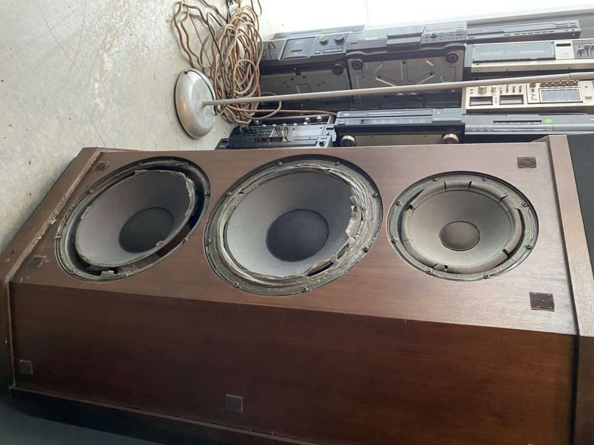 McIntosh Speakers - Model: XR-19 - Image 53